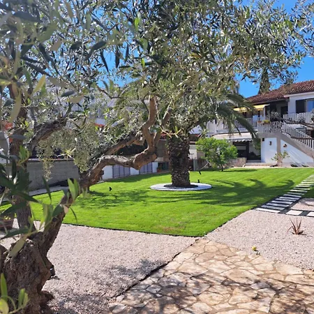 Riva Garden Relax Daire *